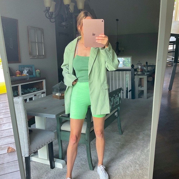 Green Cycling Shorts - Picture 1 of 4